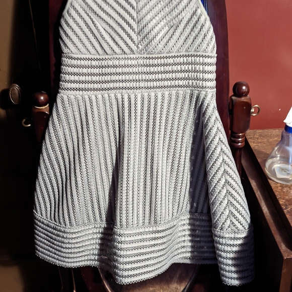 Dress - Picture 3 of 5